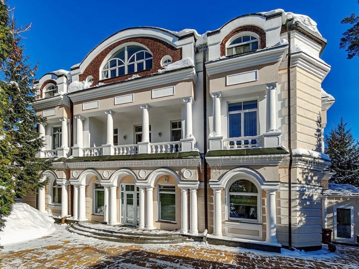 Luxury house on Rublevka