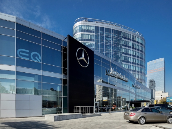 Mercedes-Benz business center on Leningradsky Prospekt in Moscow